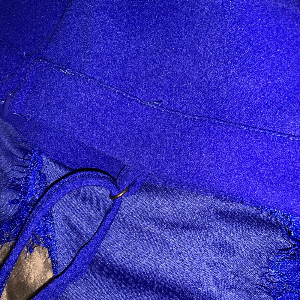Size M : Fashion nova Royal blue jumpsuit - Picture 6 of 6